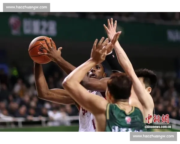 男篮蓝队迎战南非全力练兵展现年轻阵容冲击力赛场表现亮点期待
